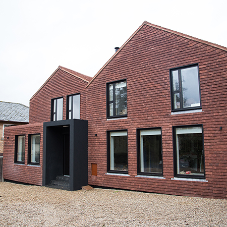 Tudor’s Plain Clay Tiles bring wow factor to Channel 4 featured home