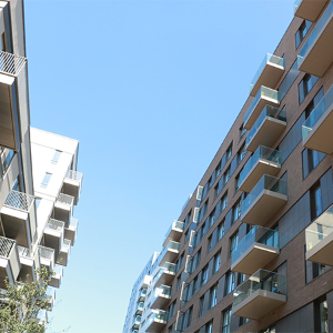 Sapphire provides their Glide-On™ balconies to Greenwich Peninsular homes